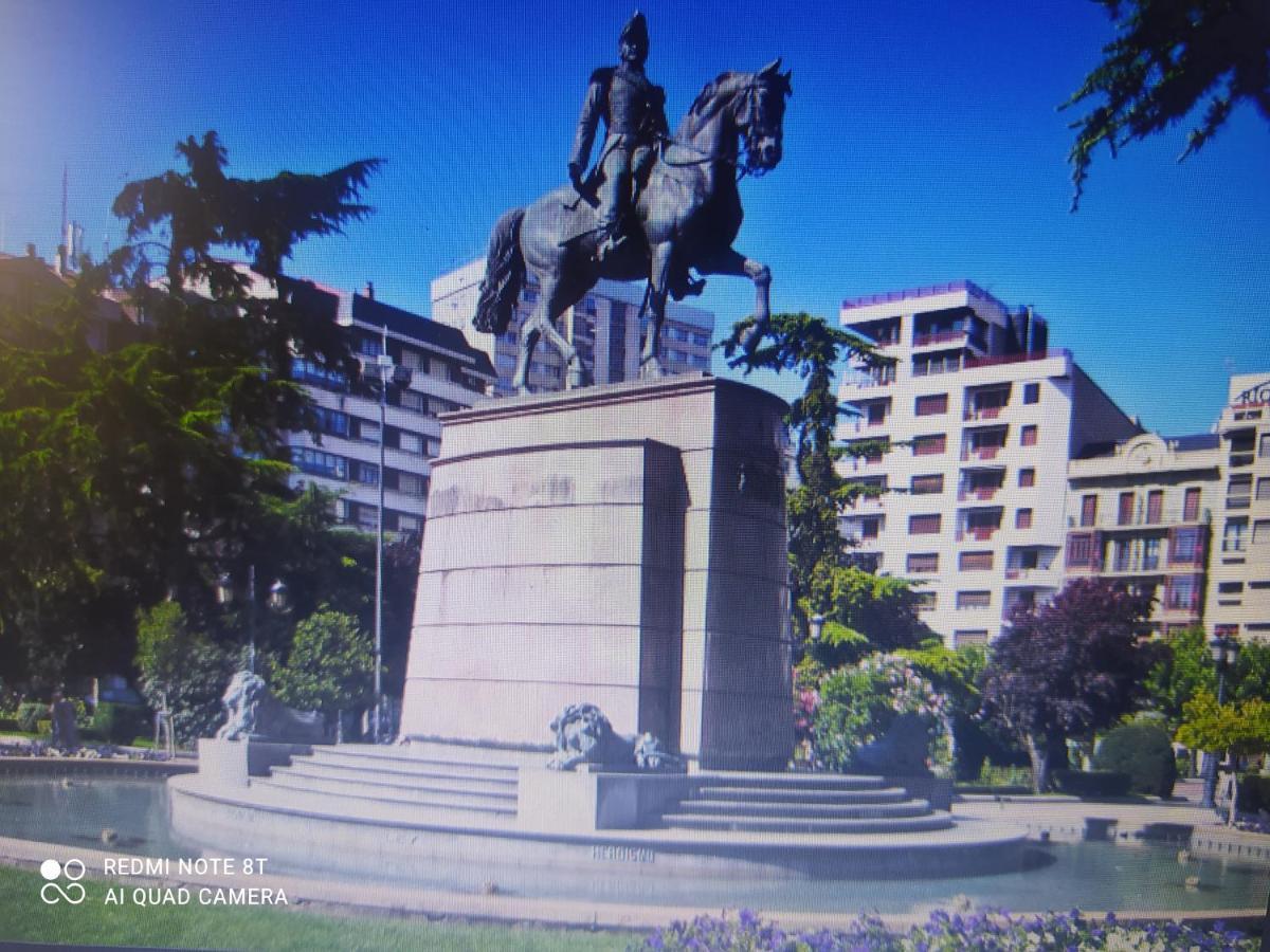 Gonzalo De Berceo 15 " Calidad-Sobrio" And " Free Private Parking " Apartment Logrono Exterior photo